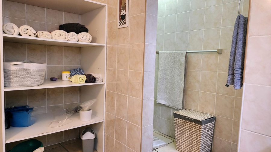 5 Bedroom Property for Sale in Old Place Western Cape